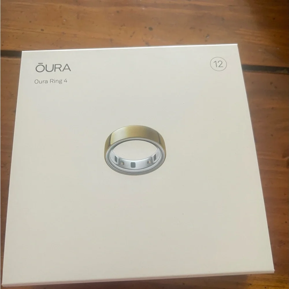 NWT Oura Gold and Silver v4 Smart Ring - size 12 - Picture 2 of 10